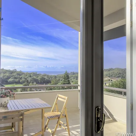 Holiday home Freschia *